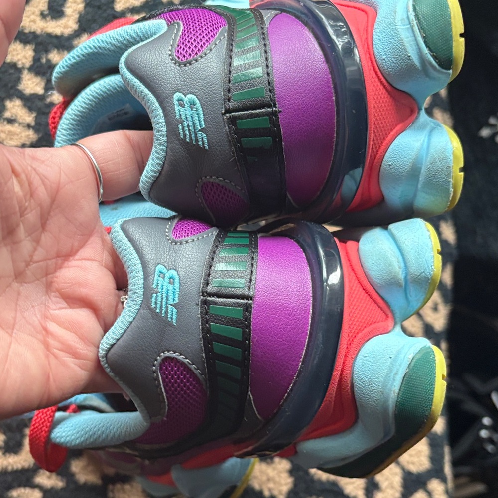 New Balance woman’s Purple and Red Sneakers - Picture 4 of 7